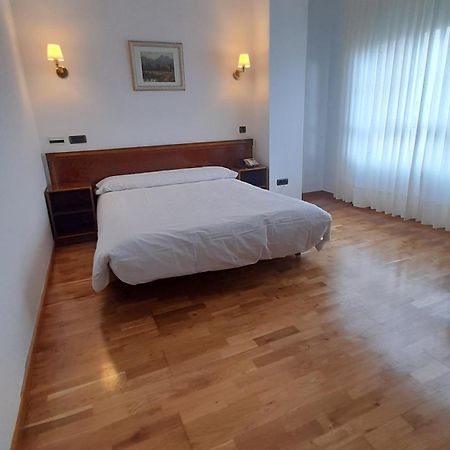 Hotel Las Moreras Leon Ngoại thất bức ảnh